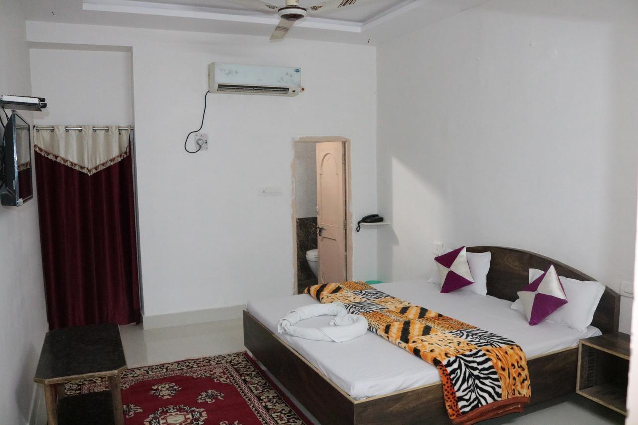 Hotel Santosh Guest House Jodhpur  Eksteriør billede